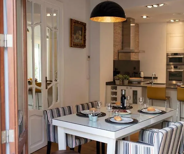 Florit Flats - Serranos